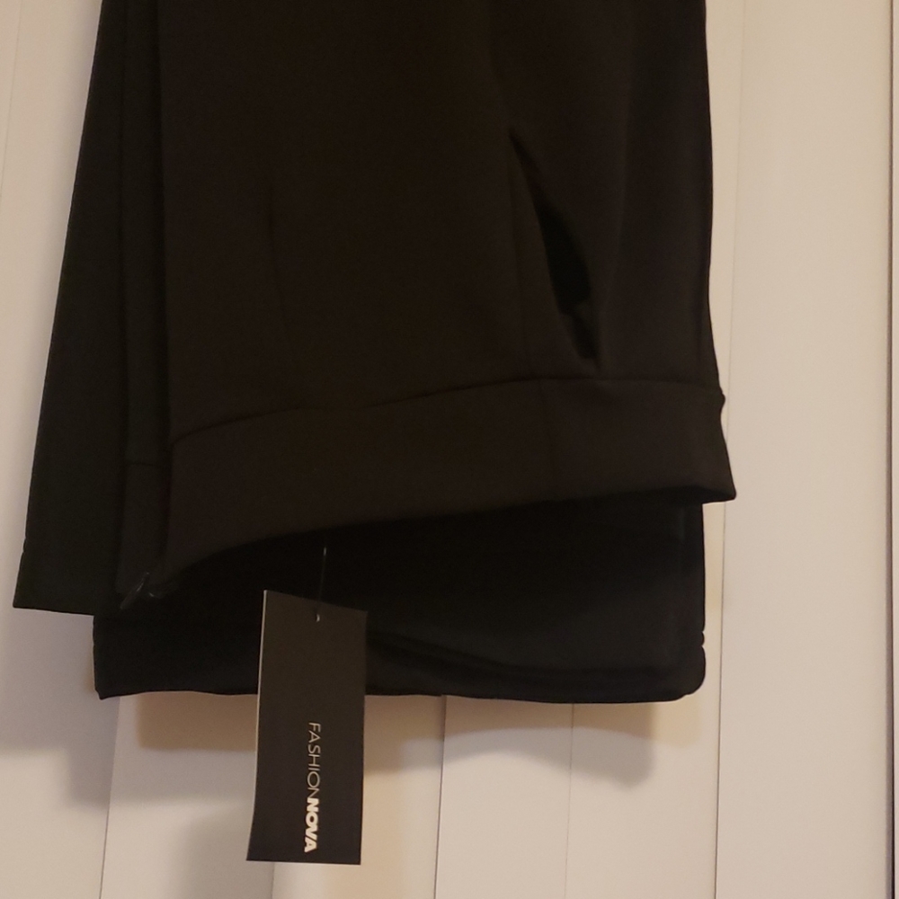 Womens wide leg pants by Fashion Nova. Size L.